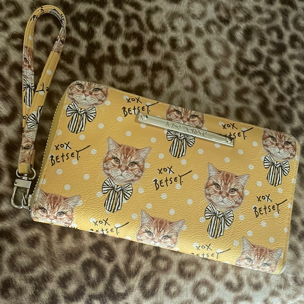 Betsey Johnson wristlet